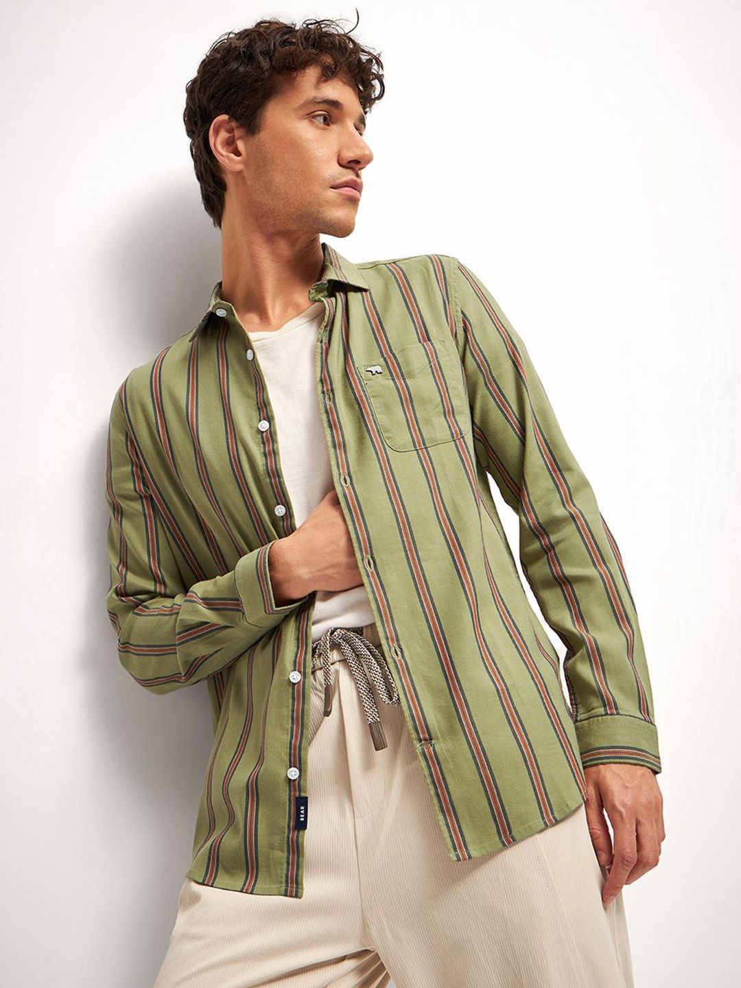 THE BEAR HOUSE Men Slim Fit Tartan Checks Opaque Striped Casual Shirt