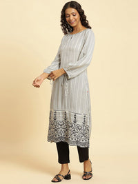 W Striped Print Rayon Straight Kurta
