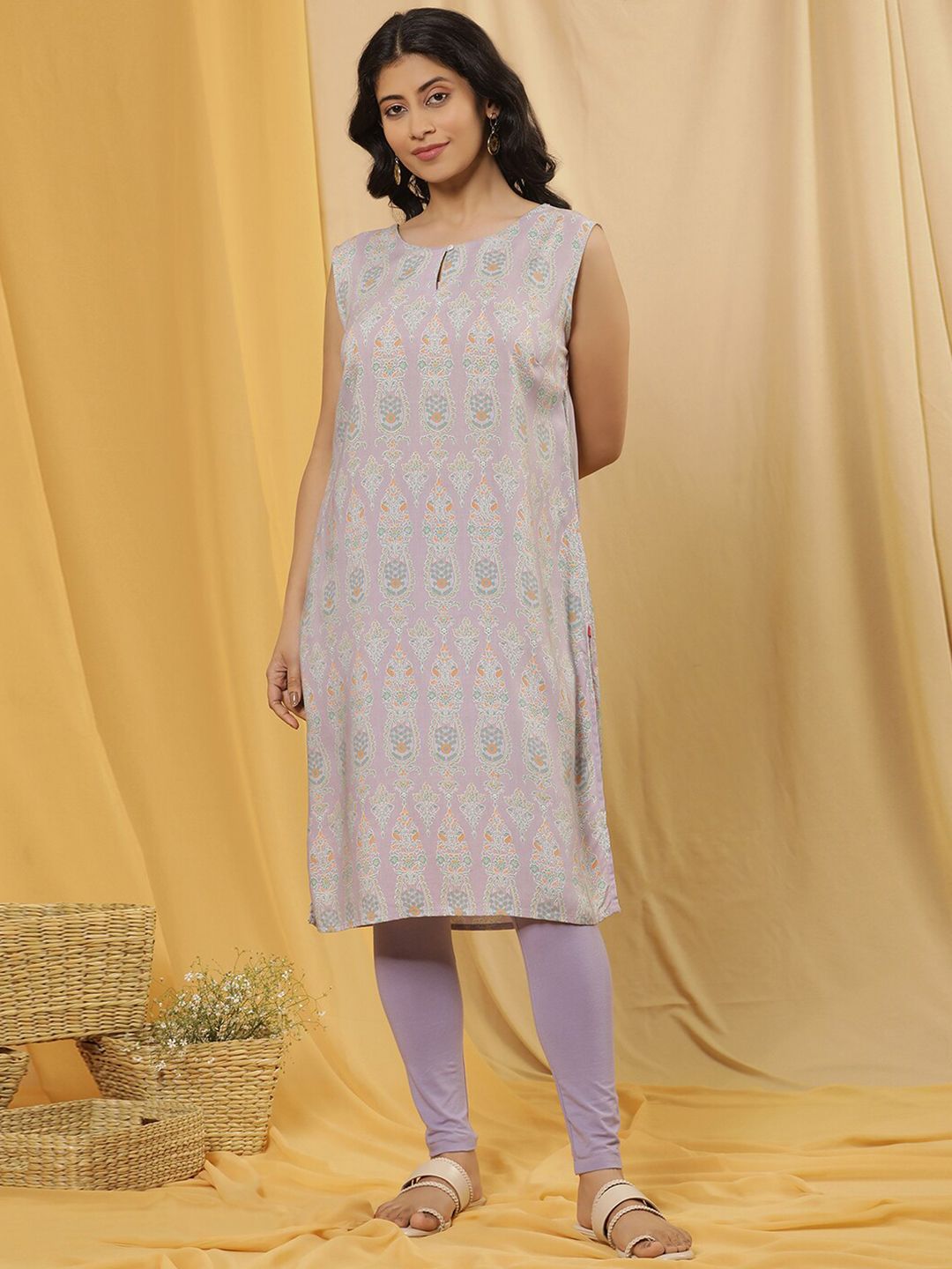W Ethnic Motifs Printed Keyhole Neck Regular Kurta With Tight