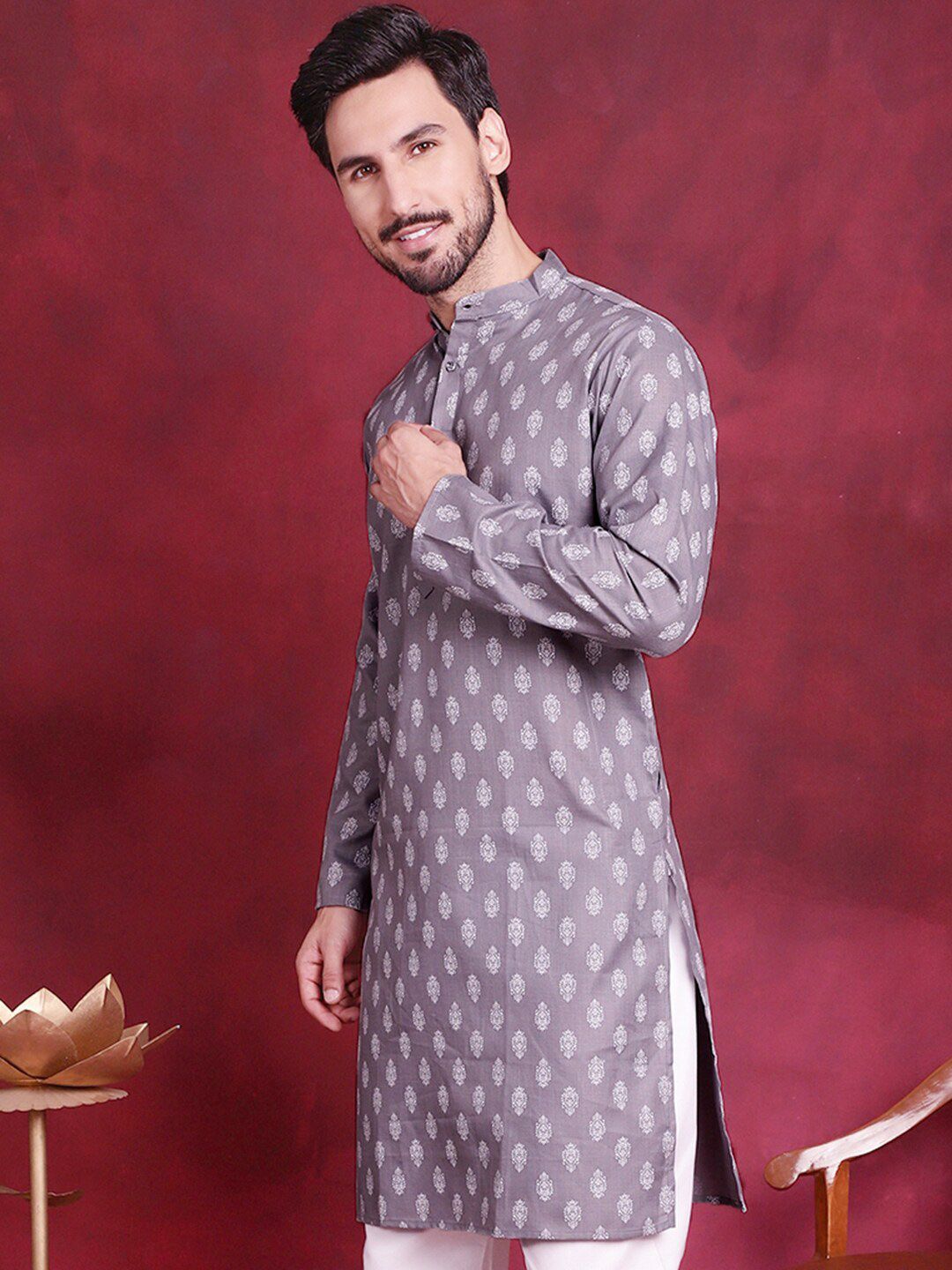 Jompers Geometric Embroidered Pure Cotton Chikankari Kurta