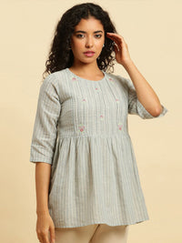 W Vertical Stripes A-Line Top