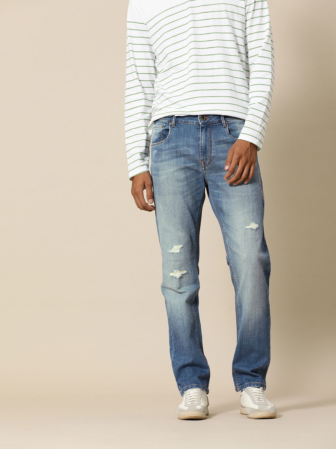 Mr Bowerbird Men Straight Fit Mildly Distressed Light Fade Mid-Rise Stretchable Jeans