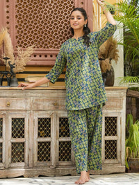 SANSKRUTIHOMES Green & Blue Ethnic Motifs Printed Pure Cotton Night Suit