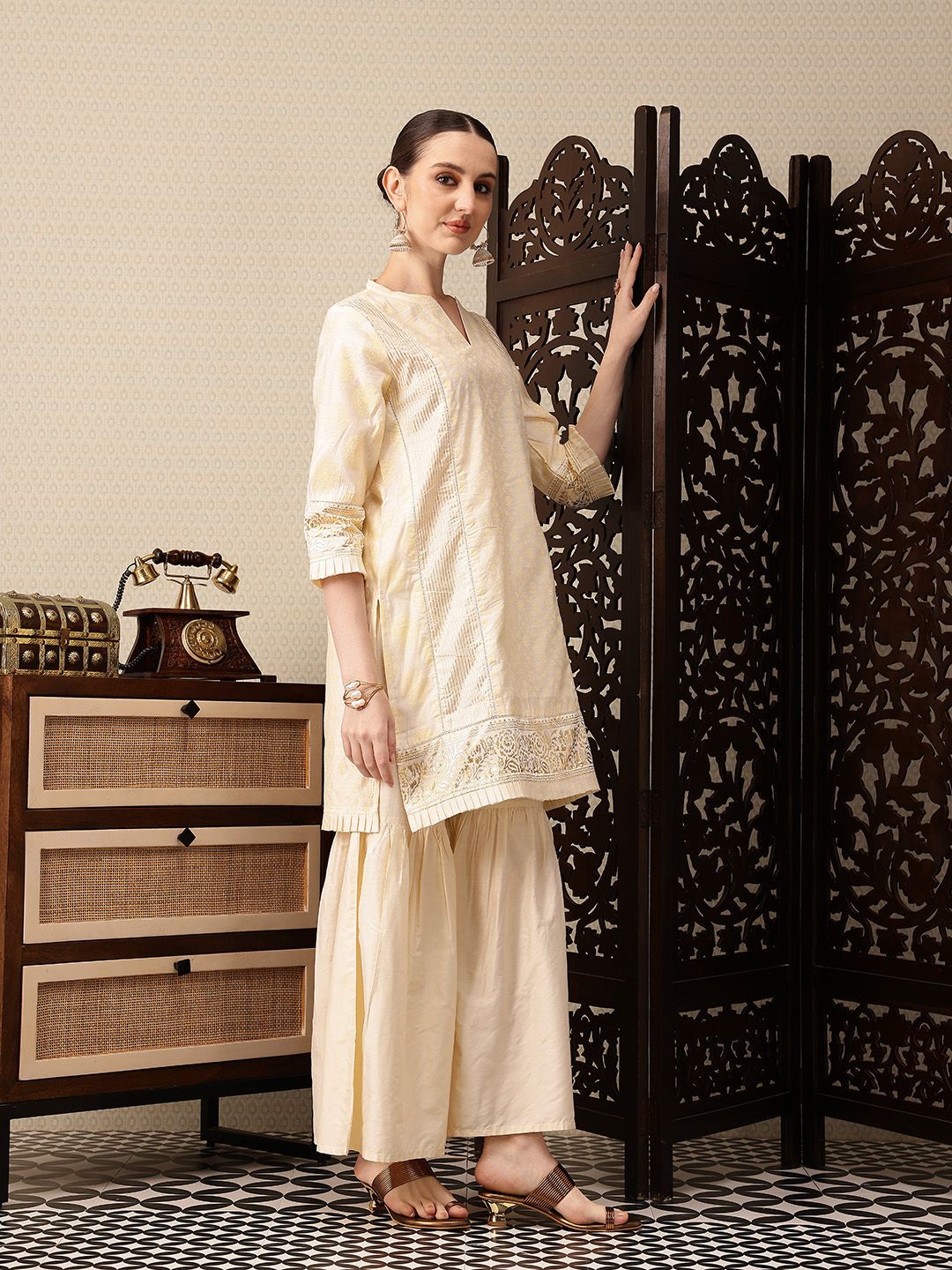 House of Pataudi Indie-Floral Foil Printed Jashn Kurta with Sharara & Dupatta