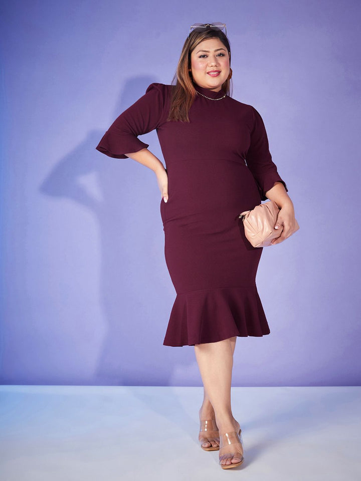 SASSAFRAS Curve Plus Size Burgundy Bell Sleeve Sheath Dress
