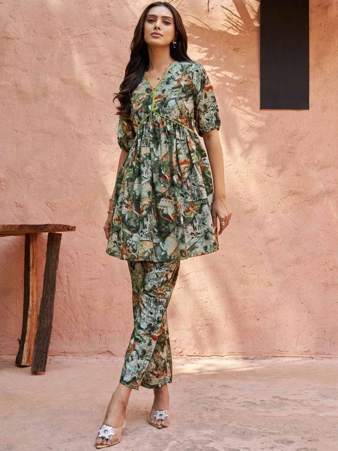 KALINI Floral Printed V-Neck Puff Sleeves Regular A-Line Kurti with Trousers