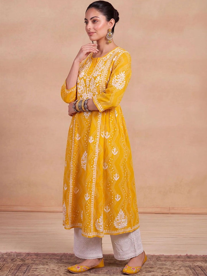 House of Chikankari Women Embroidered Chikankari Kurta