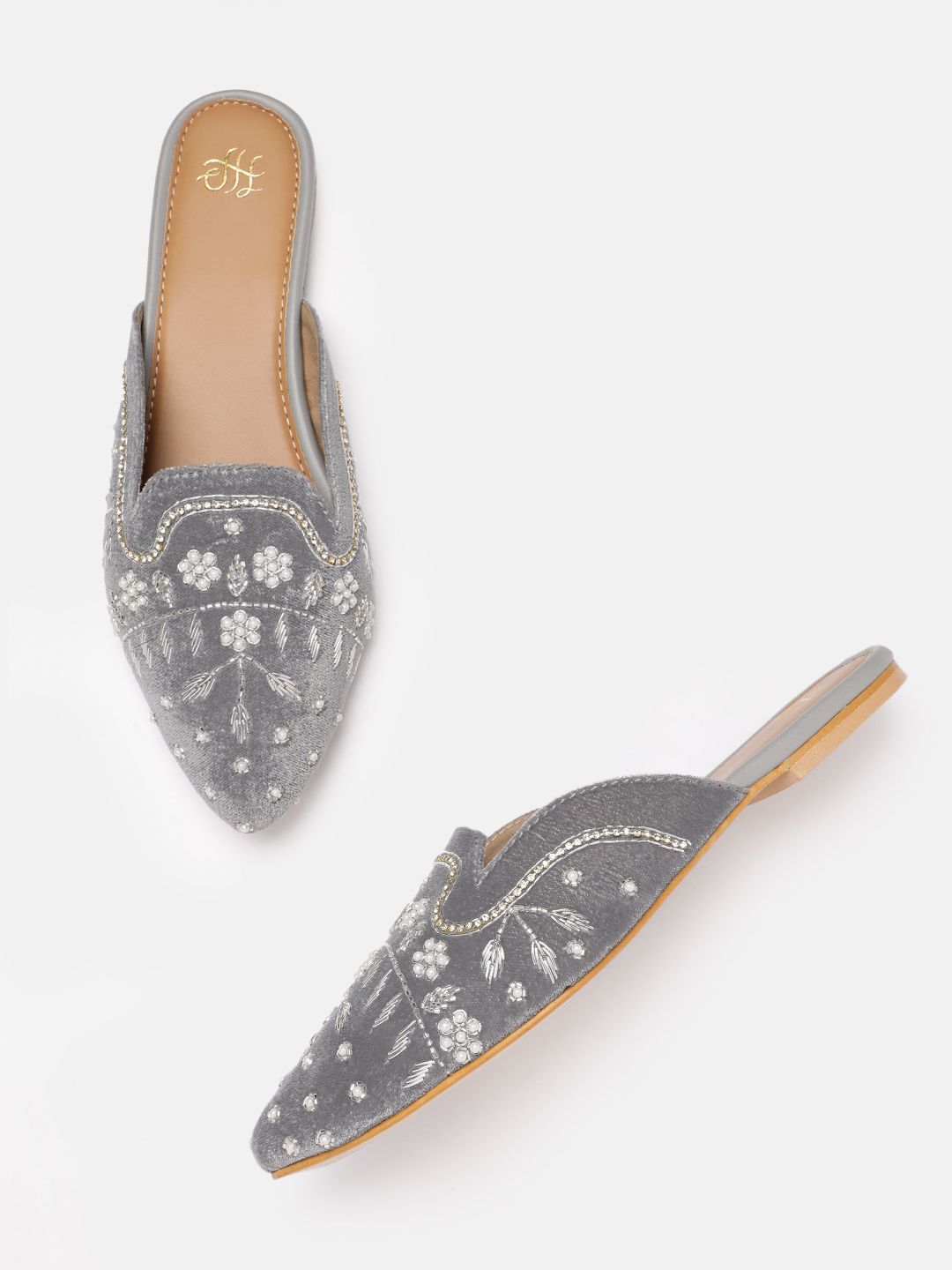 House of Pataudi Women Ethnic Embellished Mules