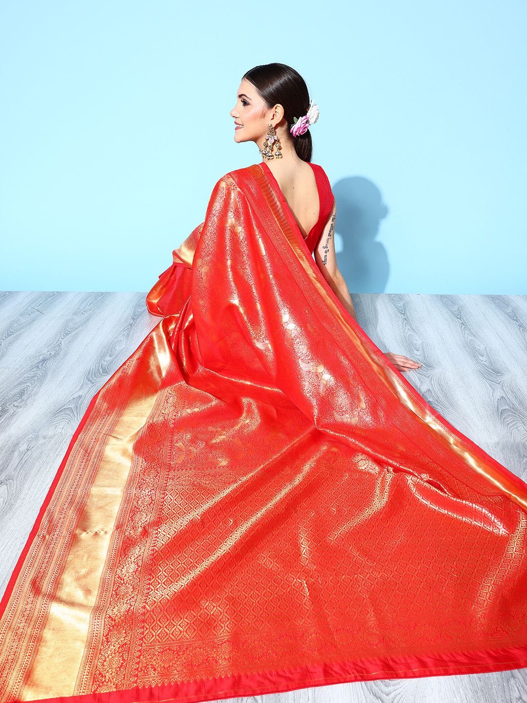 Saree mall Ethnic Motifs Saree with Woven Design Border