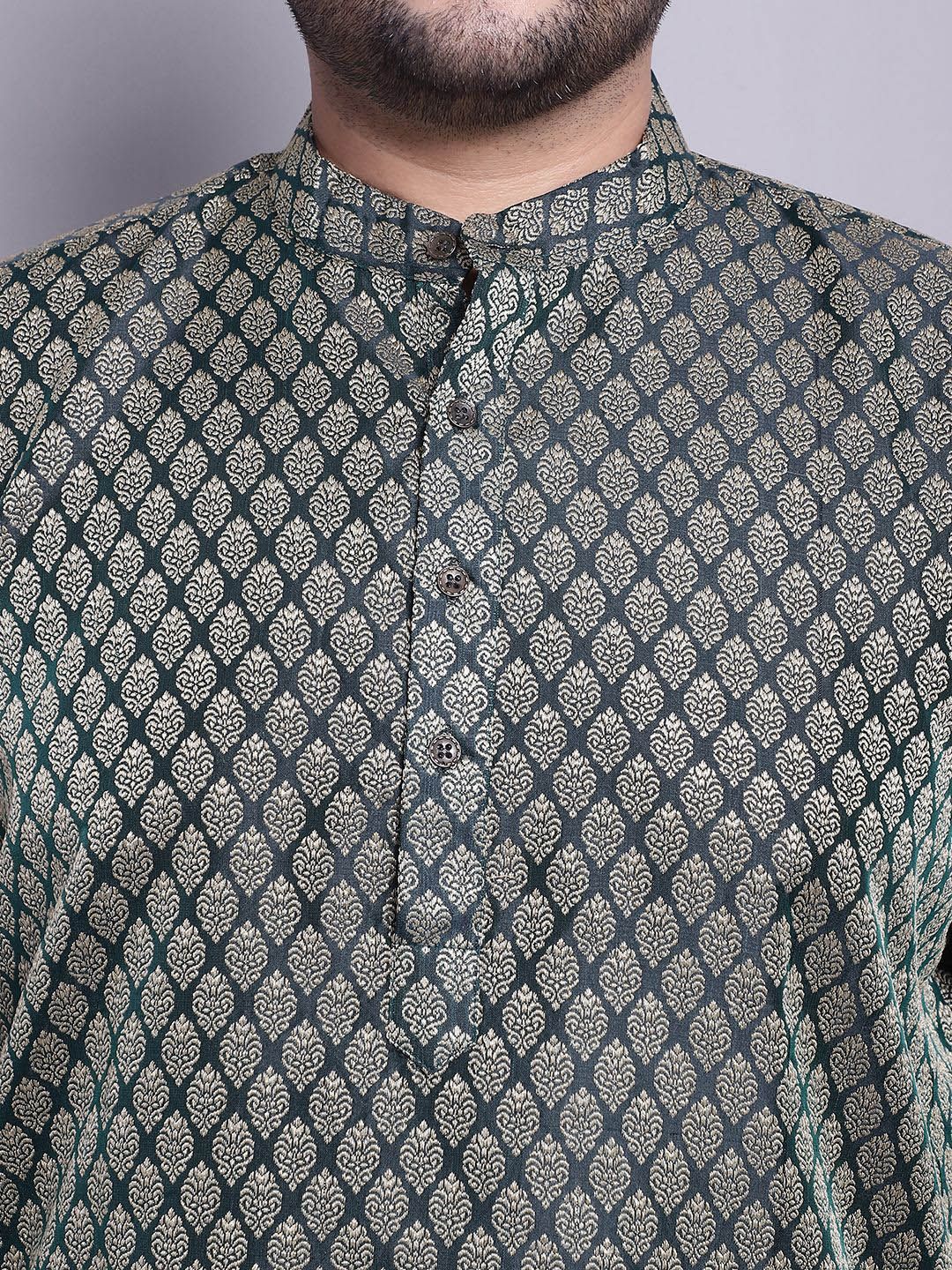 SOJANYA PLUS Woven Design Kurta & Pyjamas With Nehrujacket