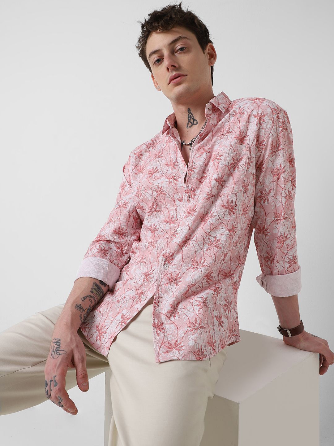 VASTRADO Classic Floral Printed Spread Collar Creased  Shirt