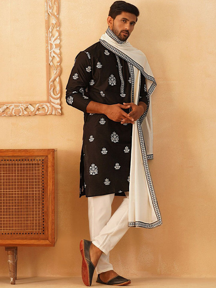 Jompers Floral Embroidered Sequinned Straight Kurta & Pyjamas With Dupatta