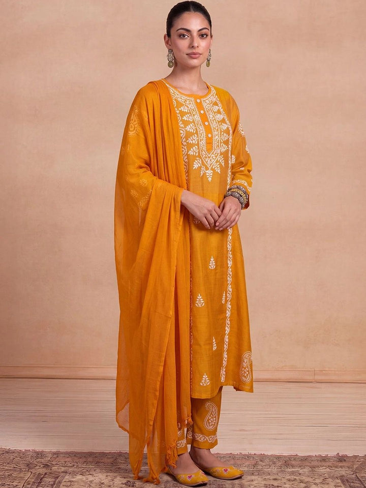 House of Chikankari Women Ethnic Motifs Embroidered Regular Thread Work Chanderi Silk Kurta with Trousers &