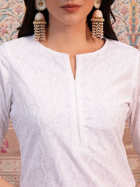 Vishudh White Ethnic Motifs Embroidered Thread Work Straight Kurta