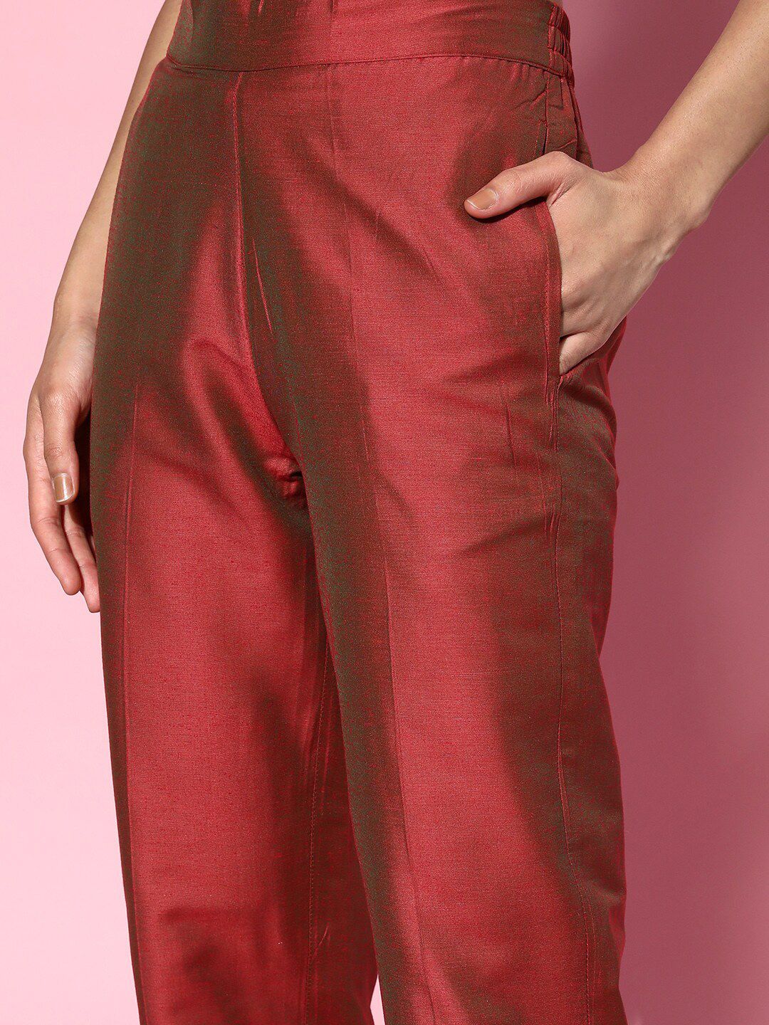 Shae by SASSAFRAS Women Rust Marron Embroidered Mirror Work Kurta with Trousers