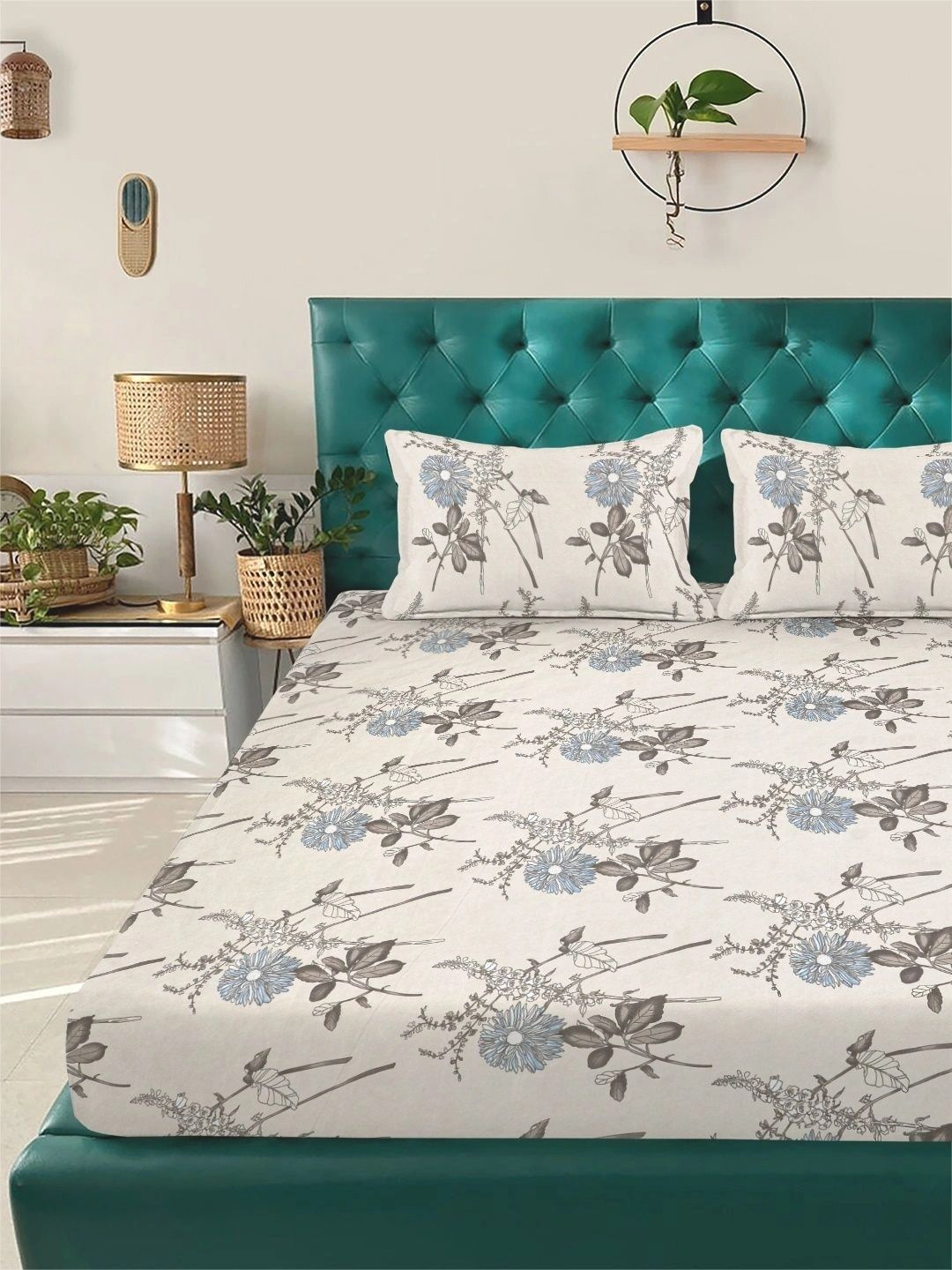 Moda Rapido X KLOTTHE Cream-Coloured Floral 300 TC King Bedsheet with 2 Pillow Covers