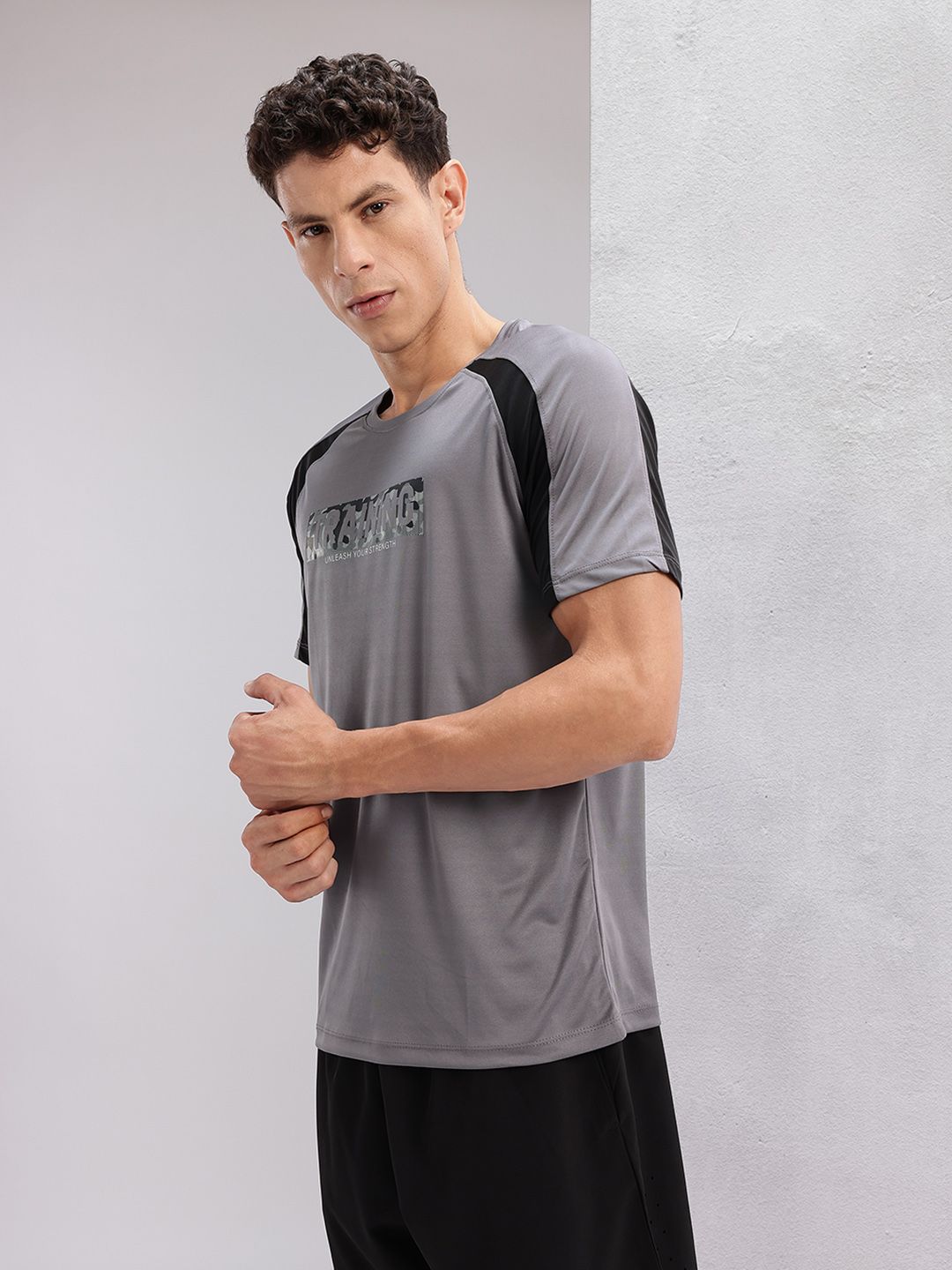 HRX by Hrithik Roshan Typography Printed Rapid-Dry Training T-shirt with Panelling Detail