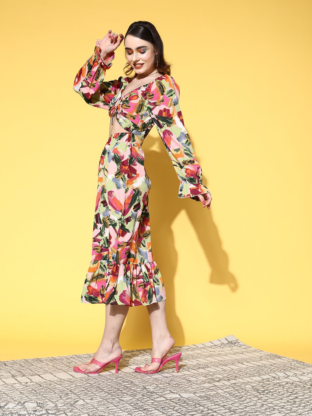 Berrylush Pink & Multicoloured Crepe Sweetheart Neck Midi Dress With Cut-Out Detail