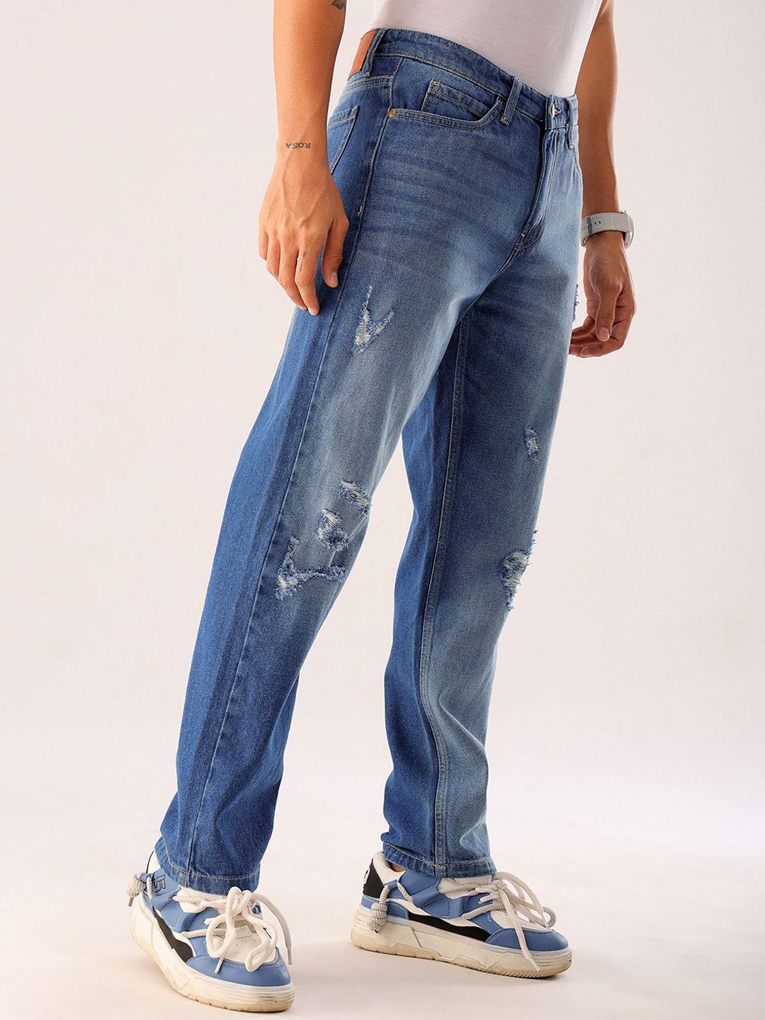 The Indian Garage Co Men Straight Fit Mildly Distressed Heavy Fade Jeans
