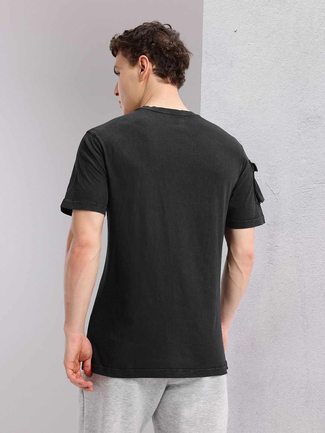 HRX by Hrithik Roshan Pure Cotton Cargo-Pocketed Lifestyle T-shirt