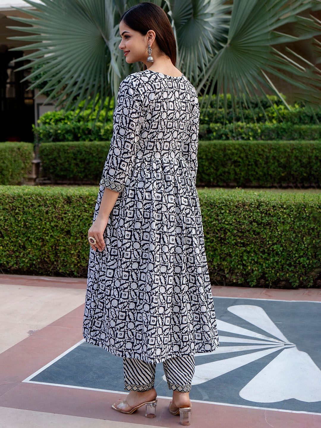 KALINI Geometric Embroidered Regular Sequinned Kurta With Trousers & With Dupatta