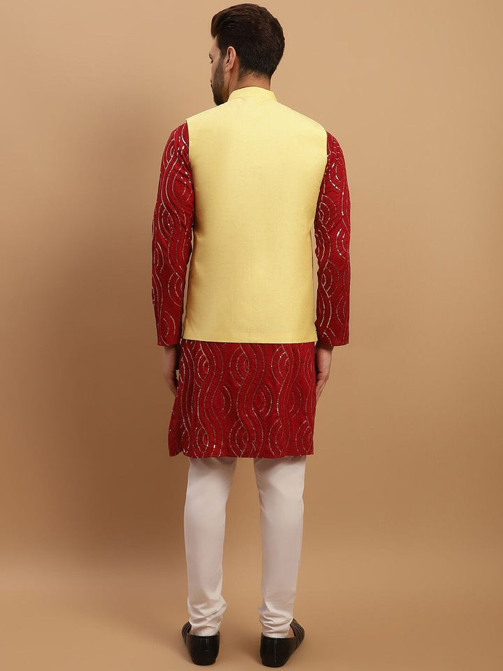 SOJANYA Motif Etnik Bersulam Kurta Kapas Tulen Labuci dengan Jaket Churidar & Nehru