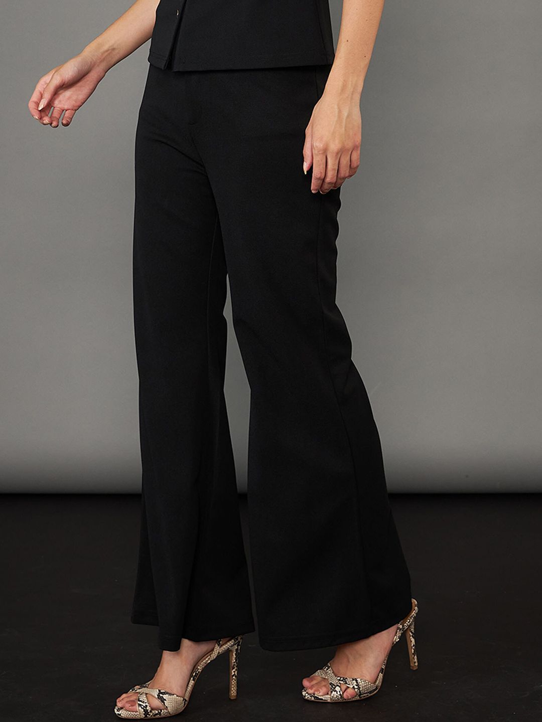 Sassafras Worklyf Wanita Bootcut High Rise