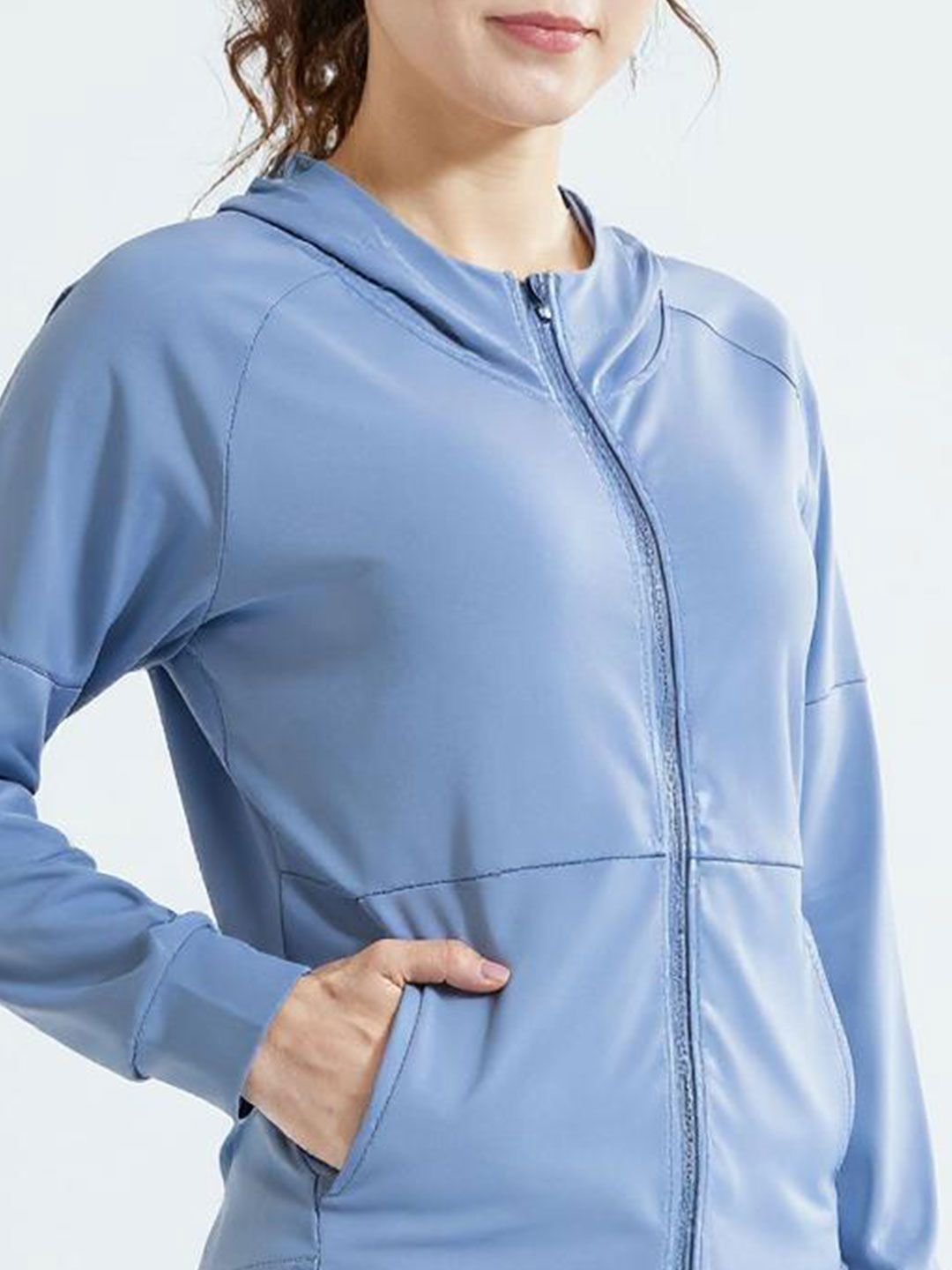 HRX by Hrithik Roshan Women Hooded Solid Sporty Jacket