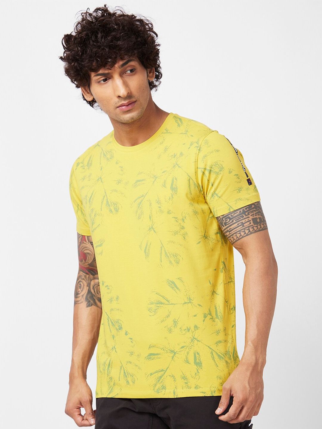 SPYKAR Abstract Printed Slim Fit Cotton Casual T-Shirt