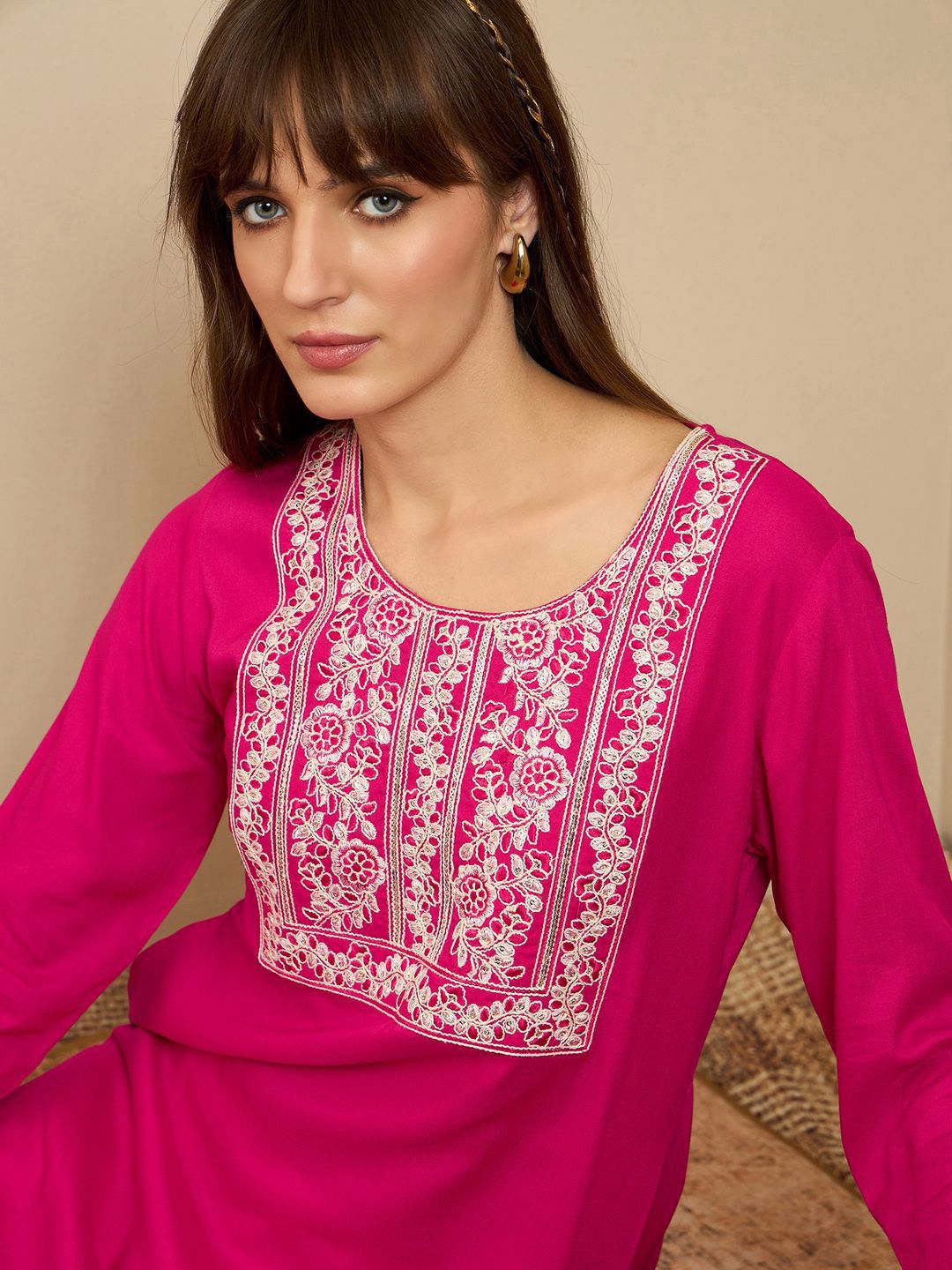 Indo Era Ethnic Motifs Embroidered Round Neck Thread Work Straight Kurta