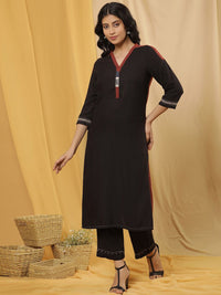 W Patchwork & Printed V-Neck Striaght Kurta with Trouser