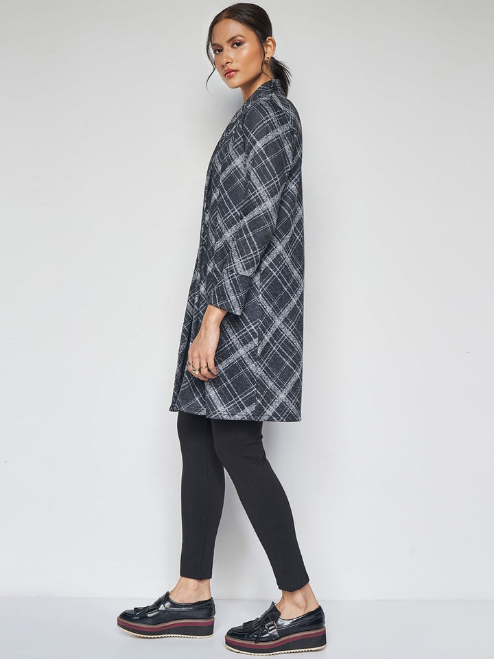 AND Checked Collarless Long Sleeves Longline Shrug