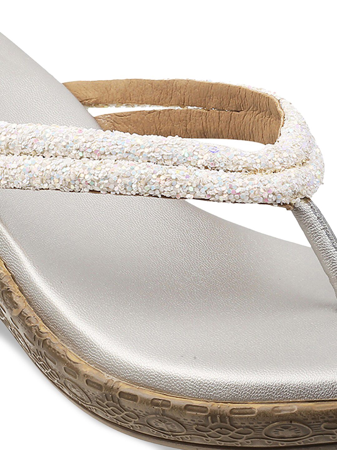 Metro Women Silver-Toned Textured Open Toe Wedges