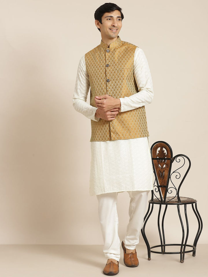 SOJANYA Lelaki Kurta Kapas Tulen Chikankari Berwarna Krim dengan Jaket Churidar & Nehru