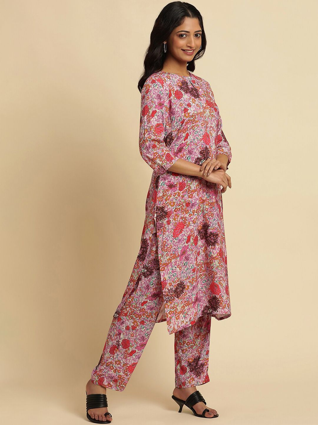 W Pink Floral Printed Keyhole Neck Straight Kurta With Trousers & Dupatta