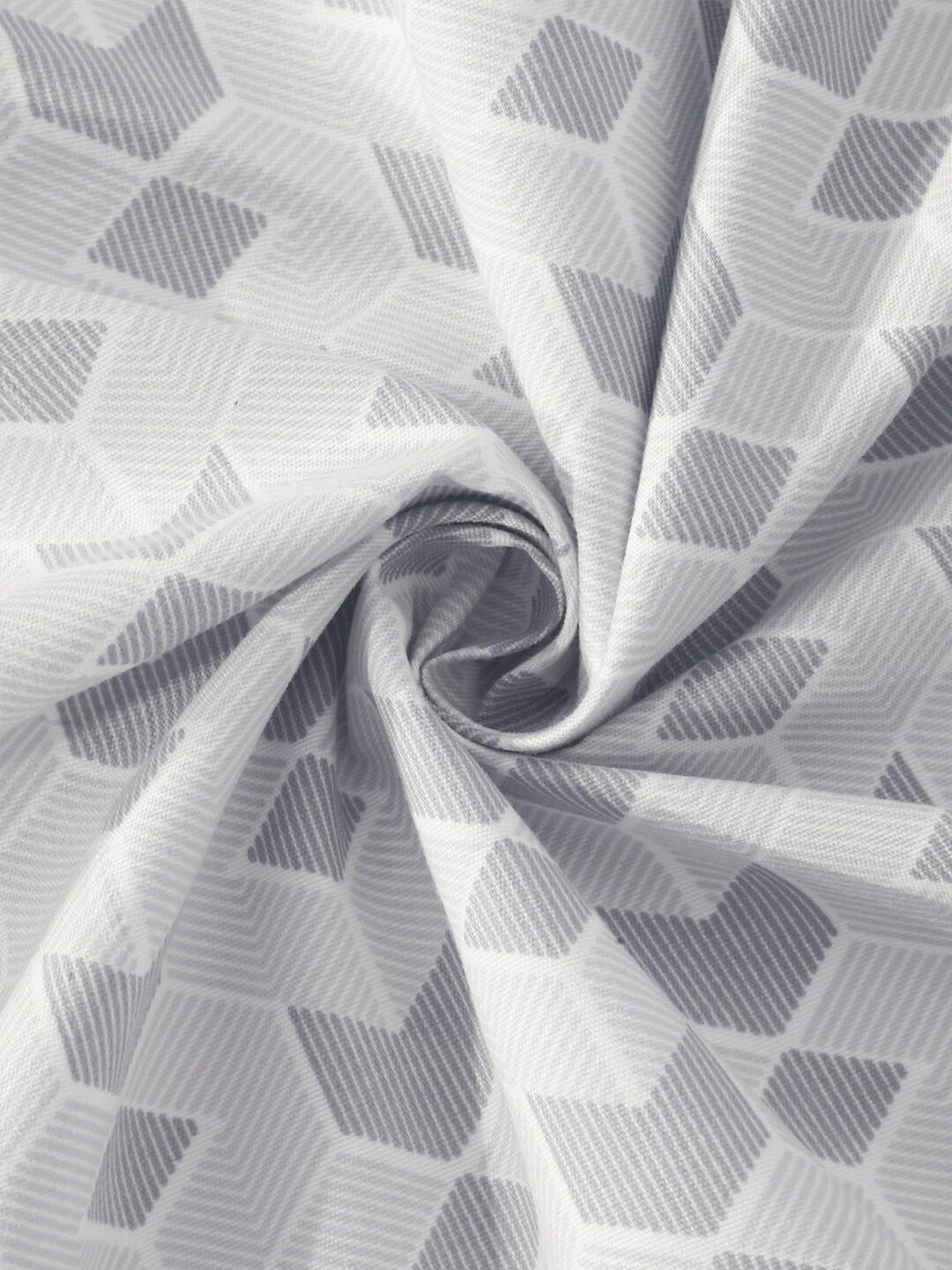 KLOTTHE Grey & White Geometric Printed 300TC Double King Bedsheet With 2 Pillow Covers