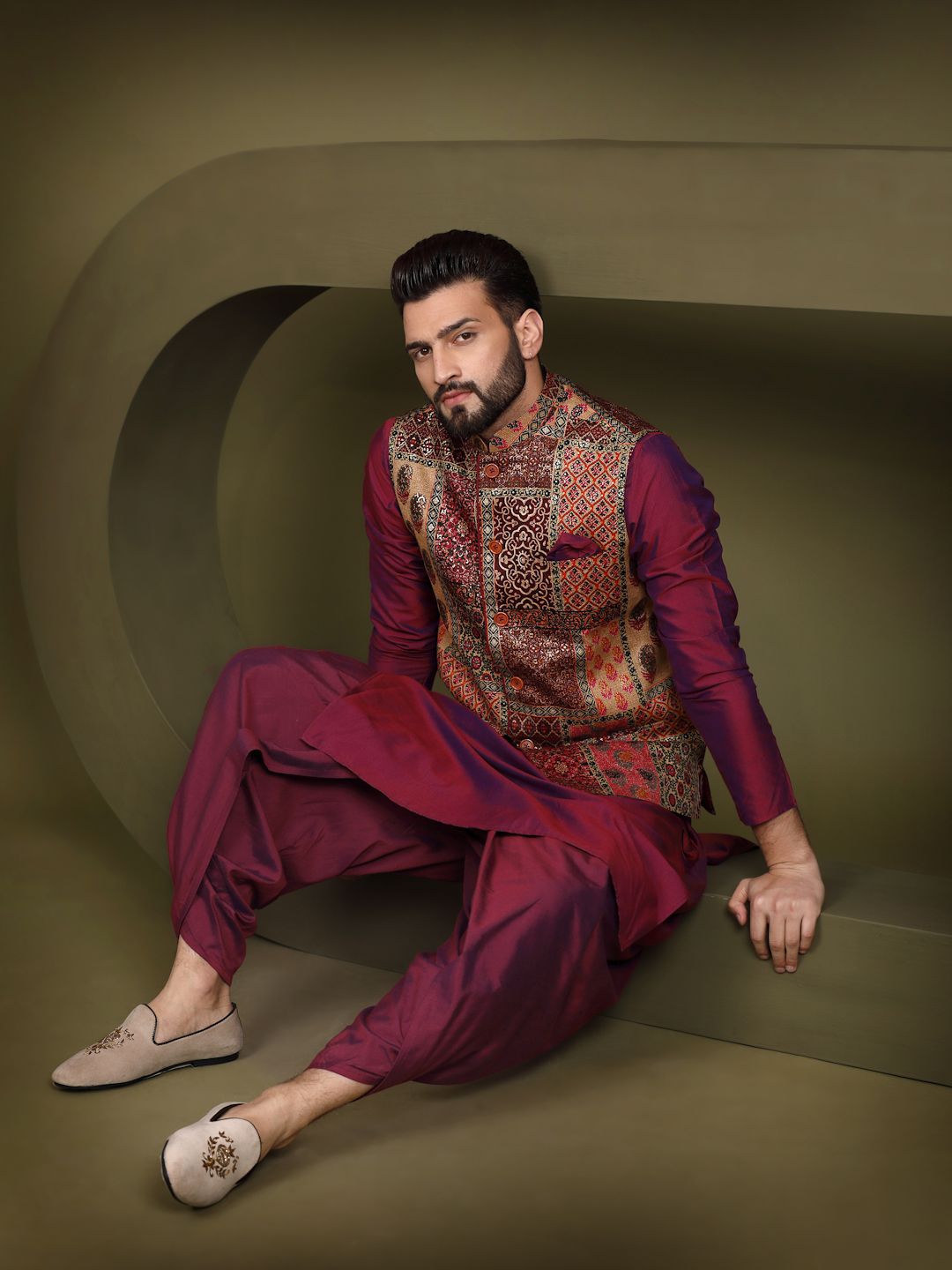 KISAH Men Abstract Printed Regular Fit Kurta Jacket Dhoti Set