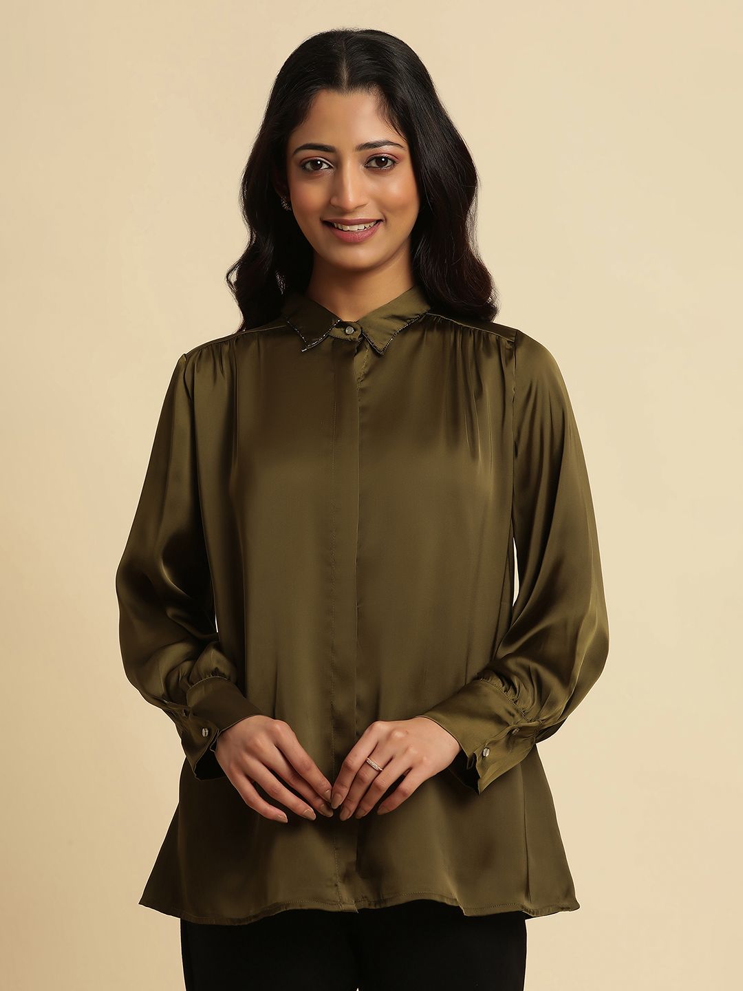 W Spread Collar Satin Shirt