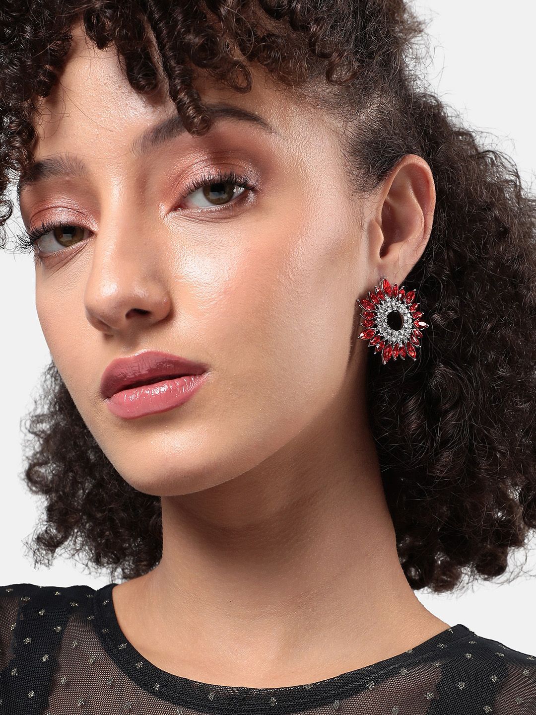Anting-anting kancing bunga bersalut perak