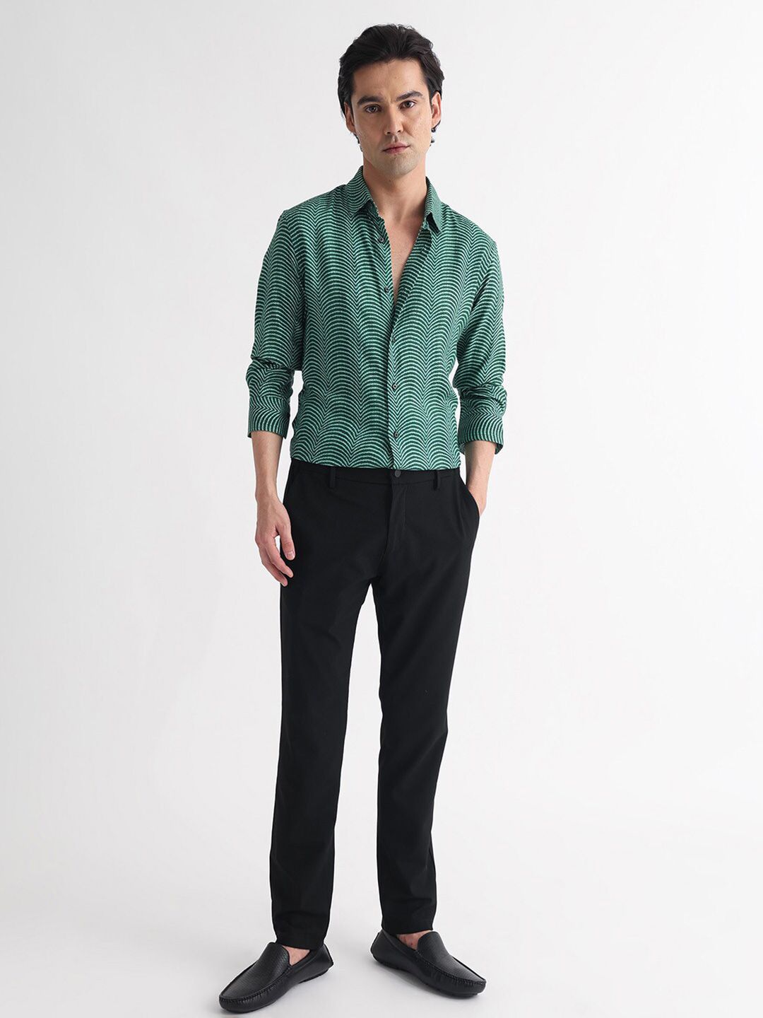 RARE RABBIT Men Dunk Abstract Printed Slim Fit Shirt