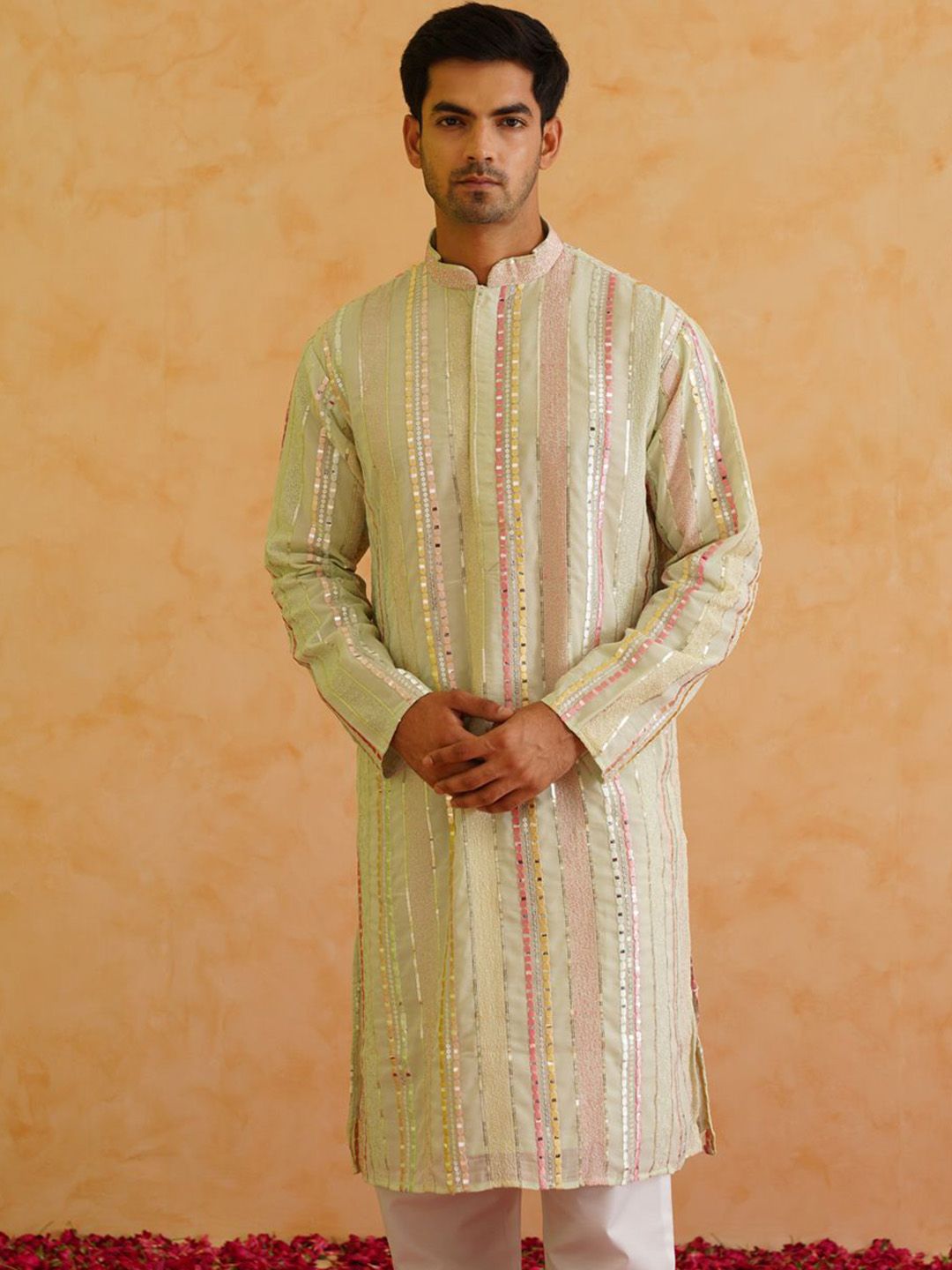 SOJANYA LUXE Kolar Mandarin Sulam Kurta Labuci Biasa dengan Piyama
