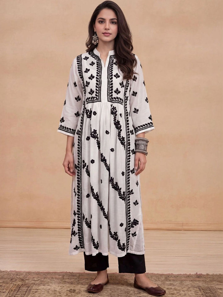 House of Chikankari Women Embroidered Chikankari Kurta
