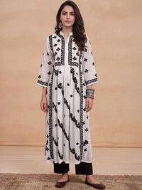 House of Chikankari Women Embroidered Chikankari Kurta