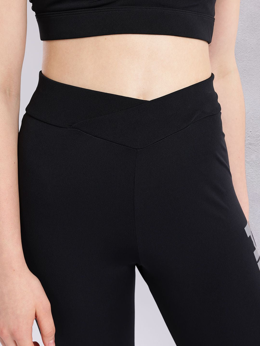 HRX by Hrithik Roshan Women Brand Logo Print Mid-Rise Cropped Running Tights