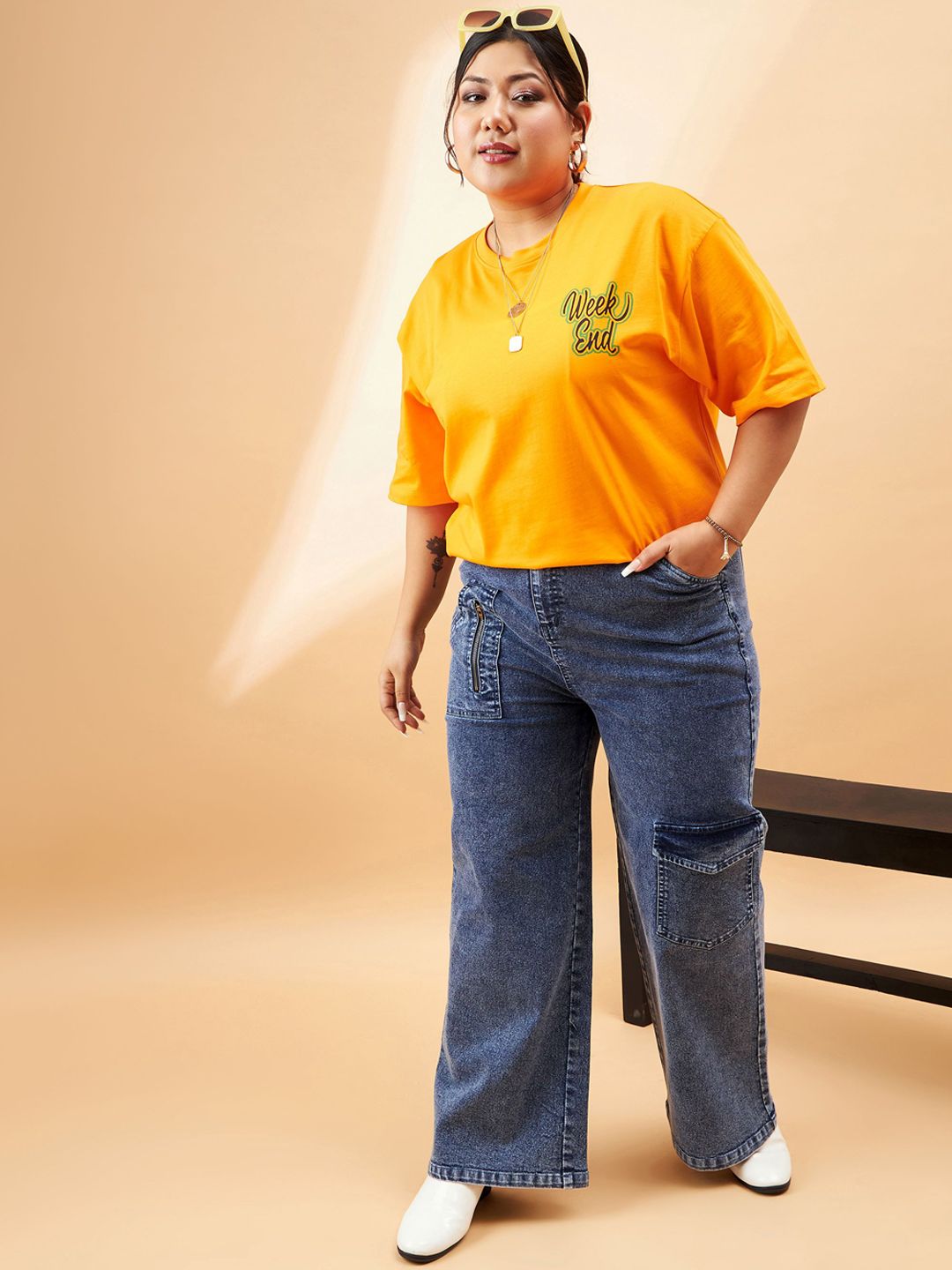SASSAFRAS Curve Women Plus Size Comfort High-Rise Light Fade Stretchable Jeans