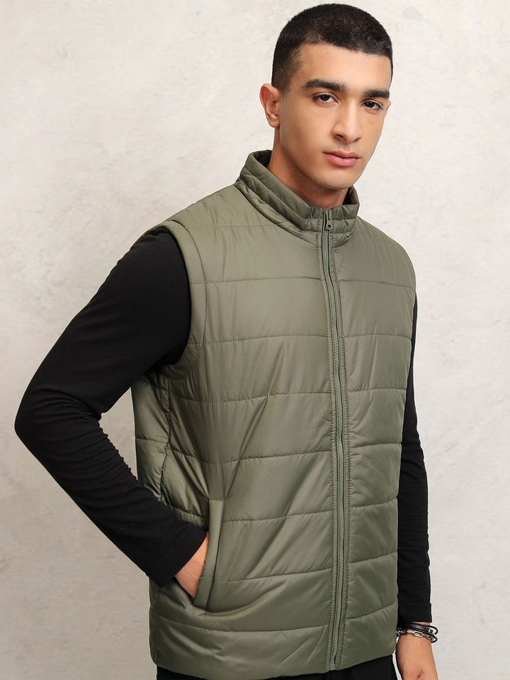 HIGHLANDER Men Solid Crop Mandarin Collar Quilted Jacket