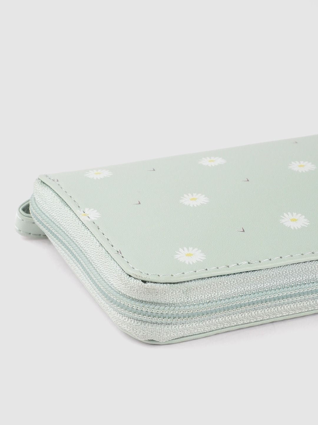 Berrylush Women Green Floral Printed Zip Detail Zip Around Wallet