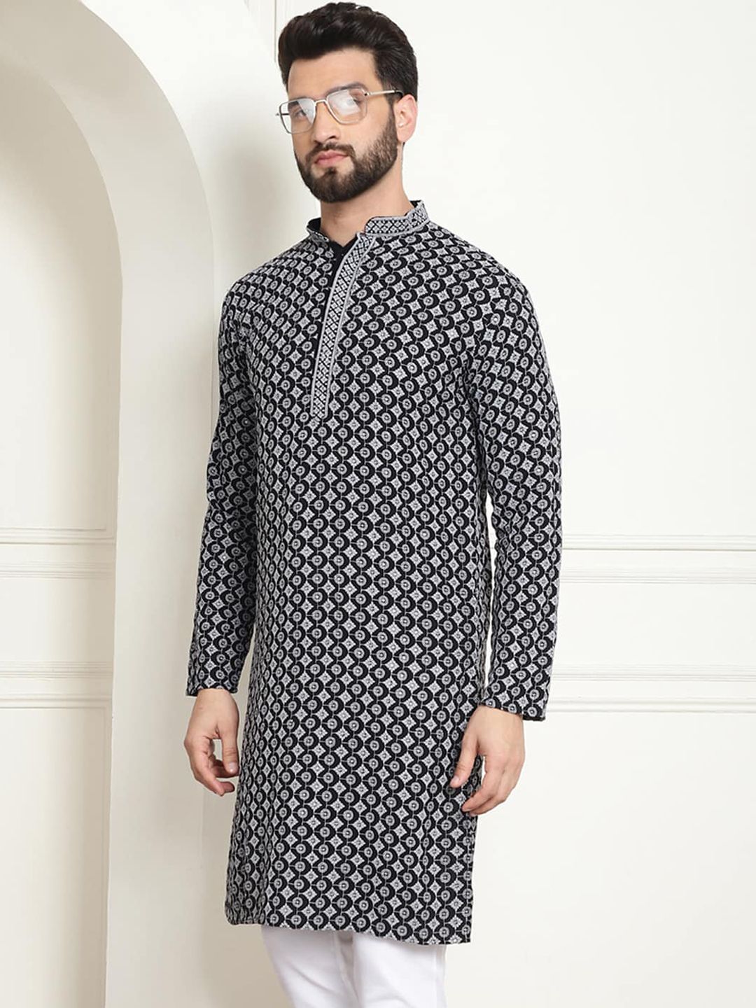 SOJANYA Ethnic Motifs Embroidered Mandarin Collar Pure Cotton Straight Kurta