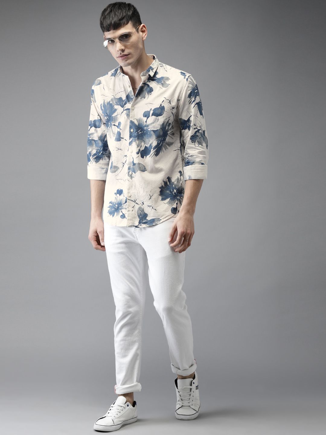 Bene Kleed Men Off-White & Blue Slim Fit Printed Casual Shirt