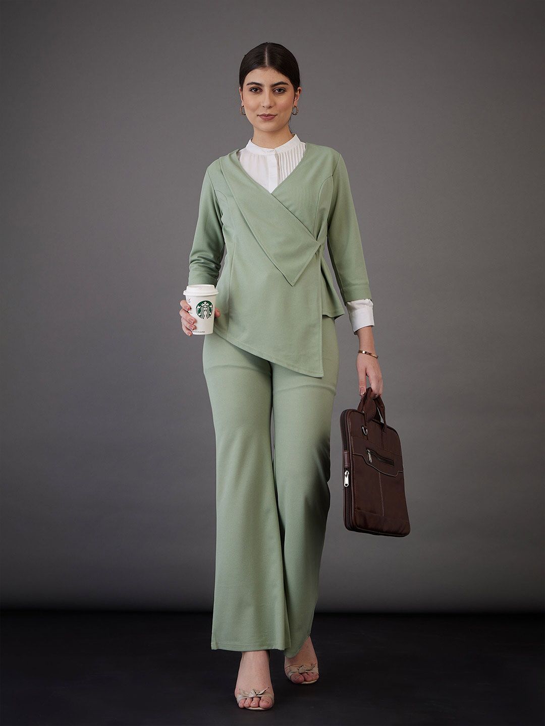 SASSAFRAS worklyf V-Neck Asymmetric Top